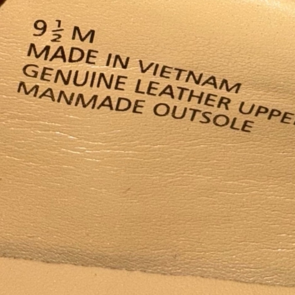 TALBOTS Tan Chain Embellished Leather Loafers Women’s 9.5M - Picture 2 of 7